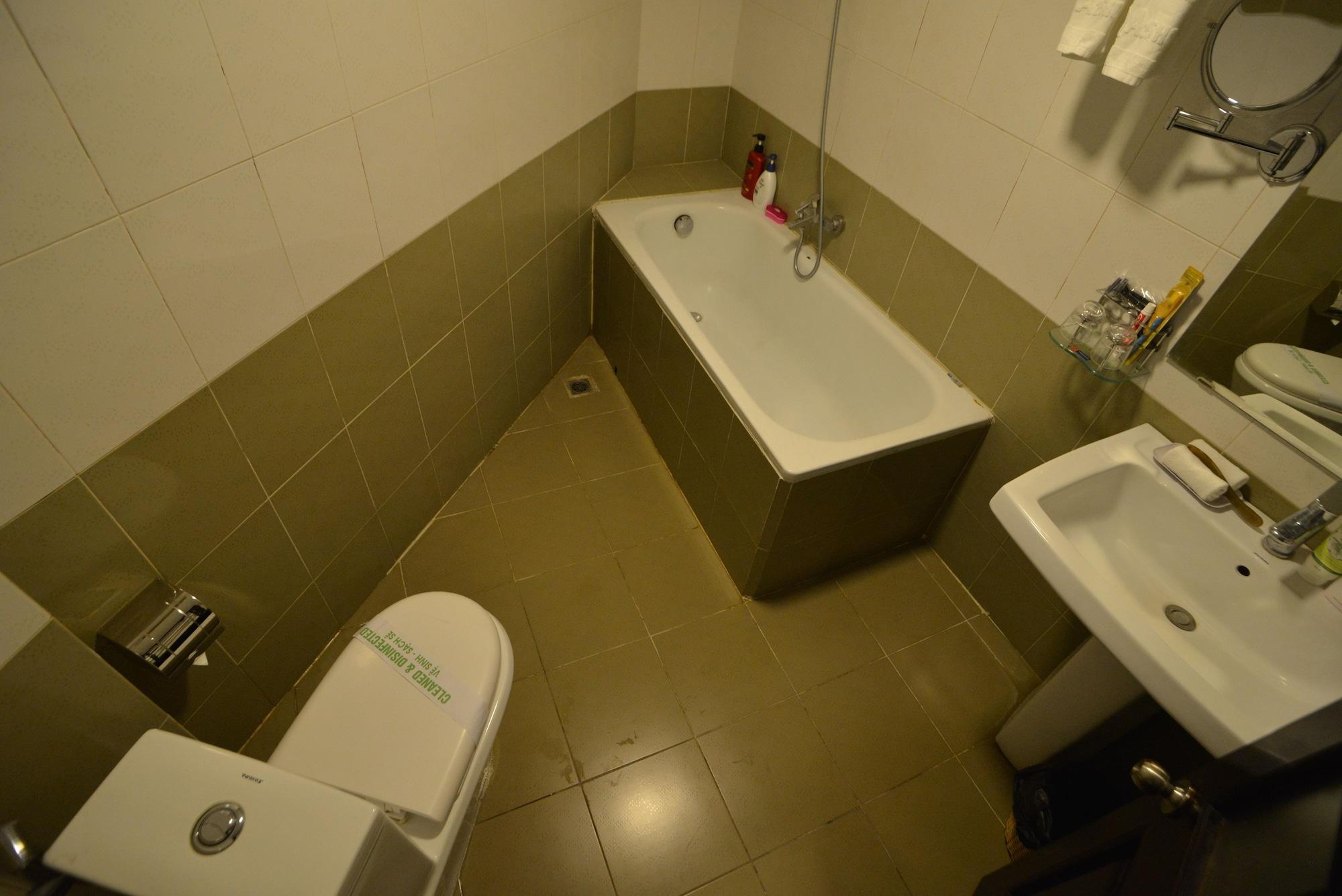 האנוי A25 Hotel - 96 Hai Ba Trung מראה חיצוני תמונה